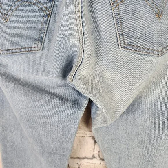 Levi's Wedgie Cropped Jean Button Fly Light Wash Size 24 - Picture 11 of 16